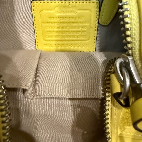 Coach Bright Yellow Hobo Bag with Matching Wallet - Picture 6 of 10
